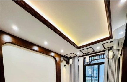 Không thể tin nổi: Nhà 6 tầng 32m2 trung tâm Cầu Giấy - Giá chưa đến 5 tỷ